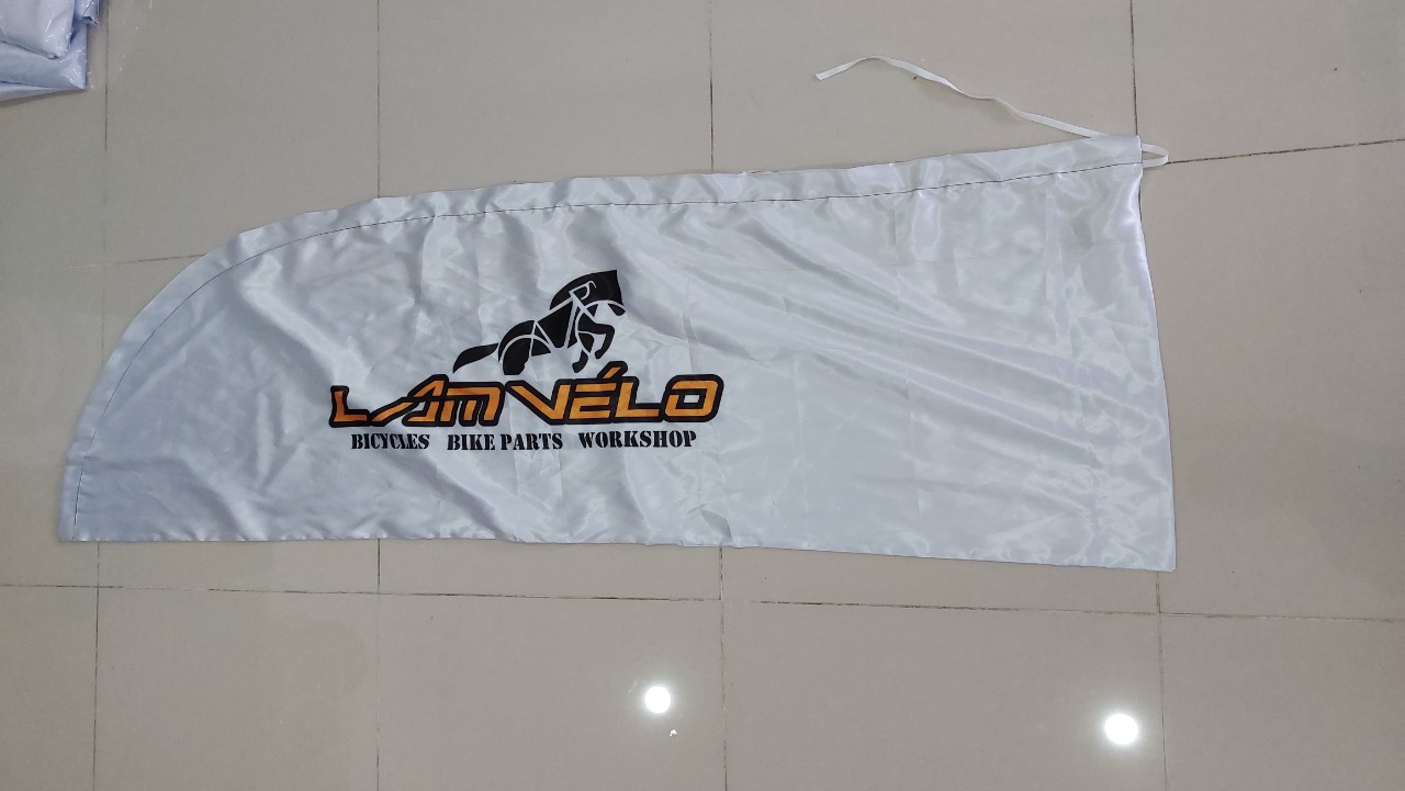 Cờ c&aacute;nh buồm, cờ lưỡi dao