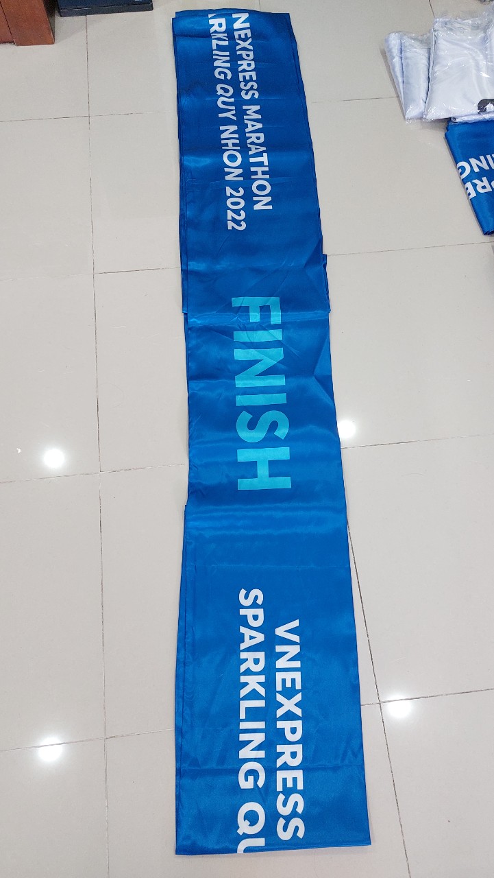 Cờ c&aacute;nh buồm, cờ lưỡi dao