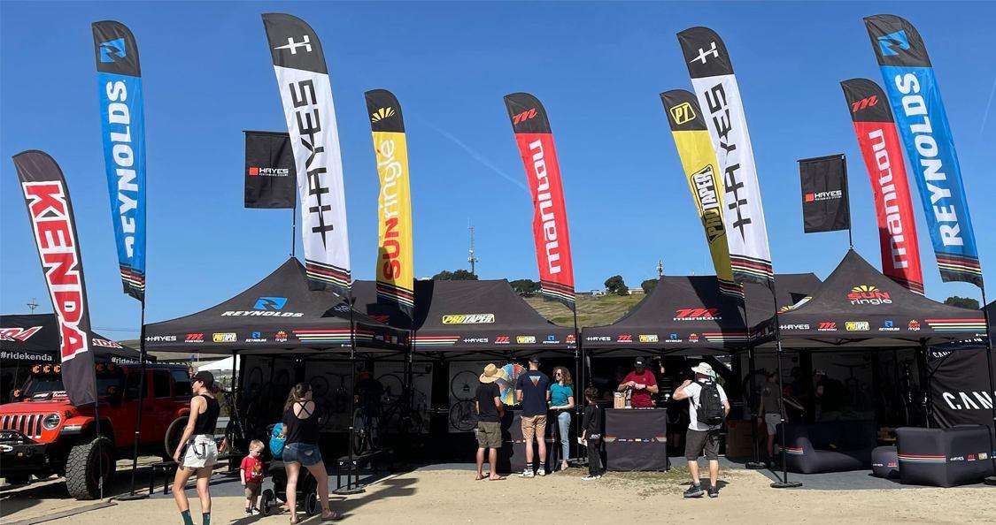 Custom Feather Flag Banner with Pole Outdoor Advertising Single/Double Sided with Digital Printing for Brand Promotion