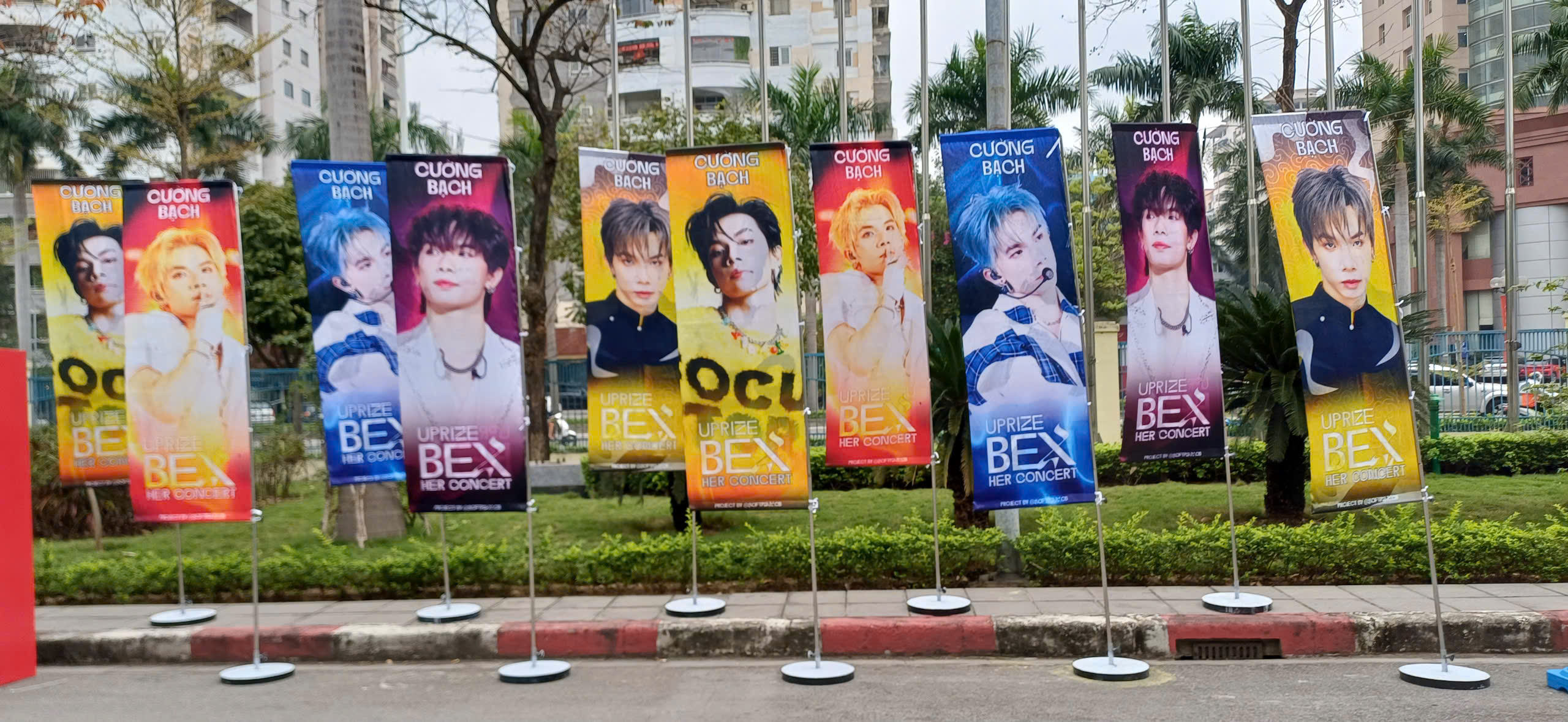Custom Feather Flag Banner with Pole Outdoor Advertising Rectangle Banner for Promotion Outdoor Advertising Display