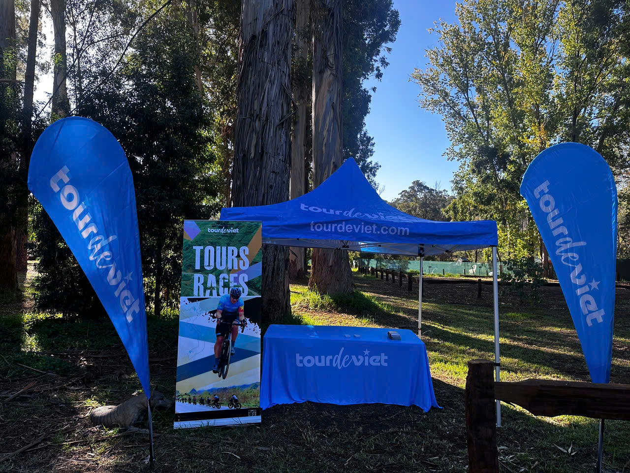 Teardrop Beach Flag Custom Teardrop Beach Flag Banner for Outdoor Advertising Display Teardrop Flag with Digital Printing